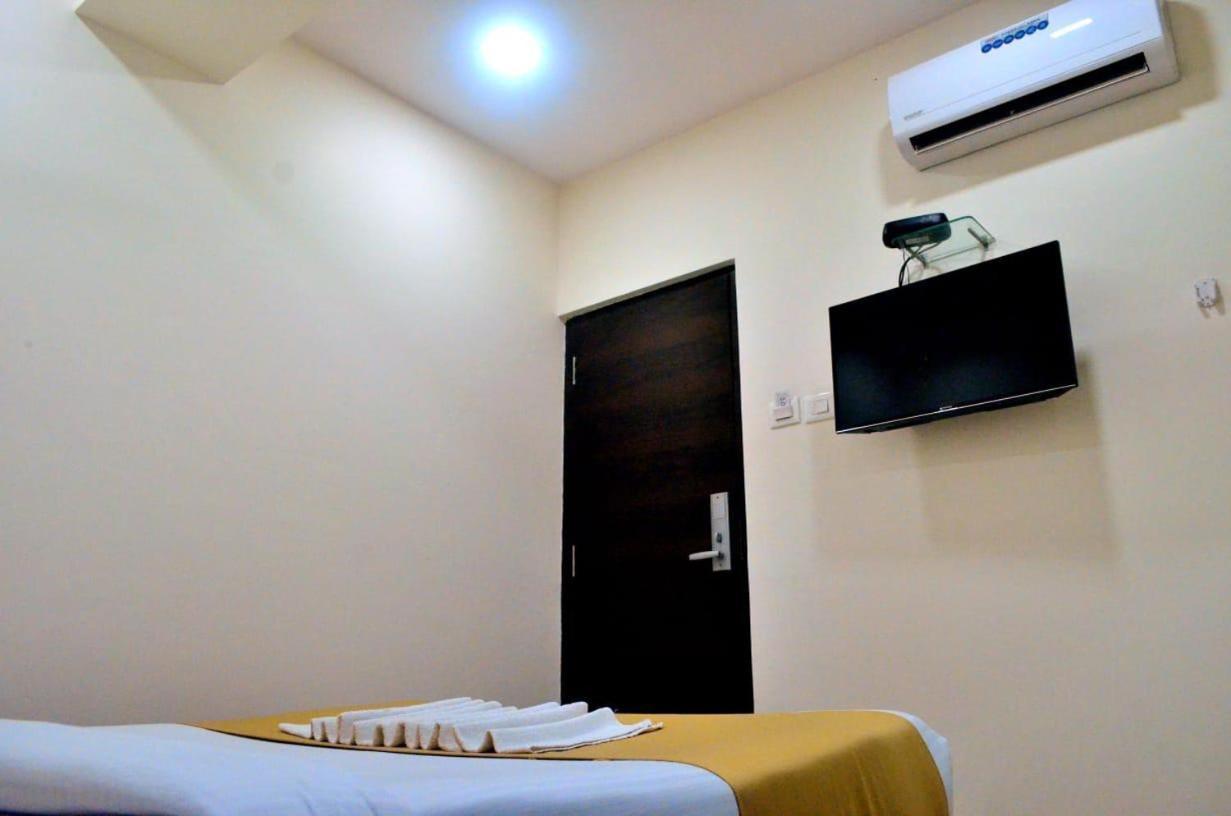 The Best Hotel Мумбаї Екстер'єр фото