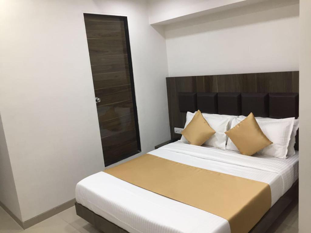 The Best Hotel Мумбаї Екстер'єр фото